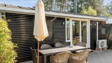 House | Outdoor dining