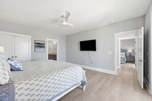 8 bedrooms, free WiFi, bed sheets