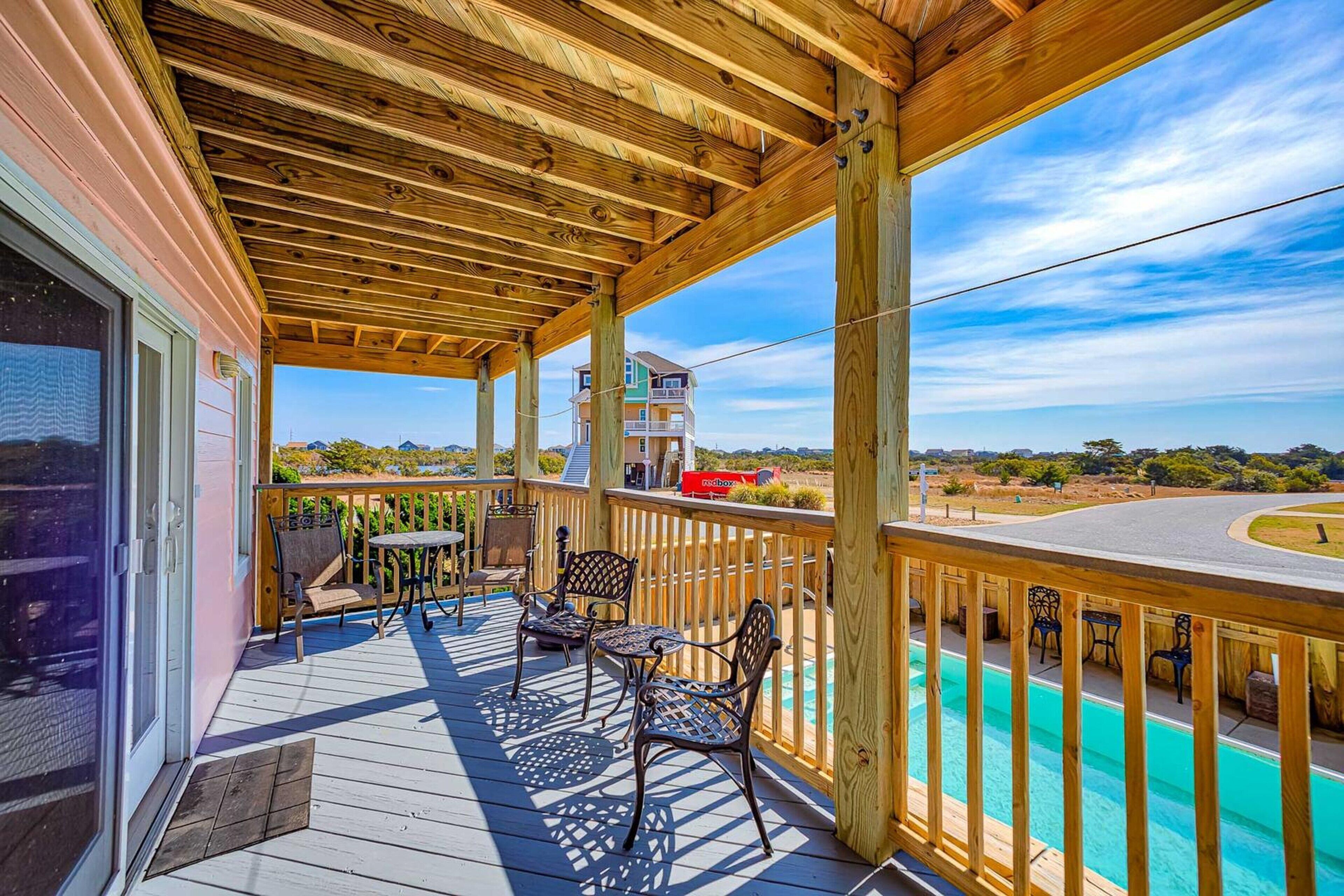 屋外ダイニングエリア