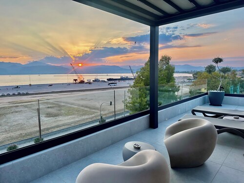 FOS Luxury Apartment with View of Nafplio