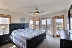 6 Schlafzimmer, Schreibtisch, Bügeleisen/Bügelbrett, kostenloses WLAN