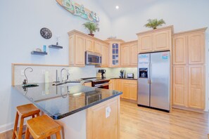 Fridge, microwave, oven, stovetop - Beachfront duplex with beach access, ocean views, air hockey, washer/dryer, AC (North Topsail Beach)