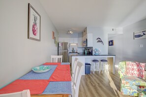 Fridge, microwave, oven, stovetop - Topsail Dunes condo - ocean-view balcony - beach access & beachfront pool (North Topsail Beach)
