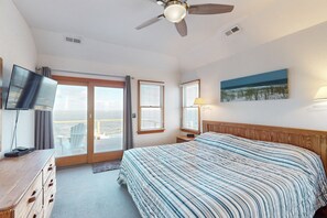 5 bedrooms, iron/ironing board, free WiFi, bed sheets