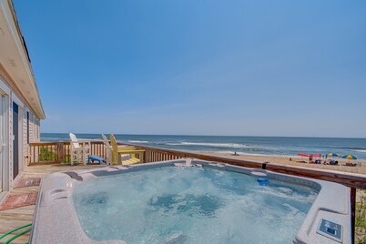 Oceanfront home with beach access, private hot tub & large deck - 2 dogs OK