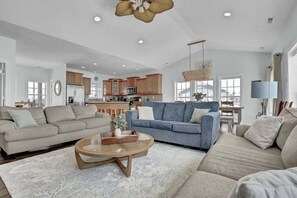 TV, DVD player, aparelho de som