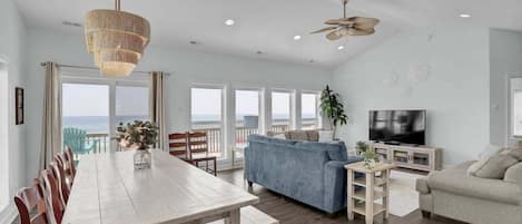 Télévision, lecteur de DVD, chaîne hi-fi