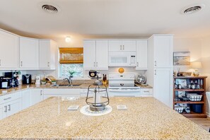 Fridge, microwave, oven, stovetop - Remodeled home near beach with screened porch, sundeck, & seasonal pool access (Frisco)