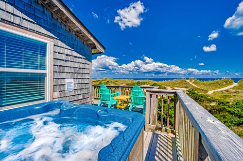Carolina House 80: Oceanfront, private hot tub & great views