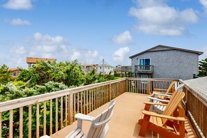 Property grounds - Pelican's Roost 467: Semi-oceanfront, dog-friendly, outdoor pool/tennis (Avon)