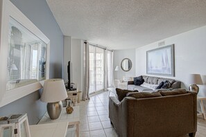 TV, DVD player, books, stereo