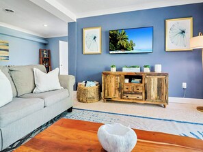 Smart-TV, fotballspill og bordtennis