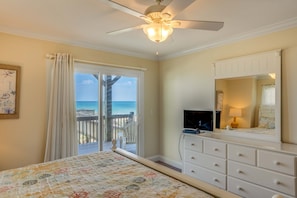 4 bedrooms, free WiFi, bed sheets