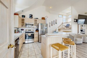 Fridge, microwave, oven, stovetop - Ocean-view home with private outdoor pool, hot tub, central AC, tennis & decks (Rodanthe)