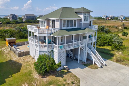 Ocean-view home with private outdoor pool, hot tub, central AC, tennis & decks