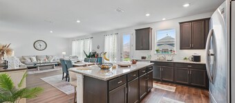 Prosper 3BR+Office - Huge Yard- sleep 8