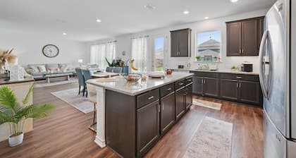 Prosper 3BR+Office - Huge Yard- sleep 8