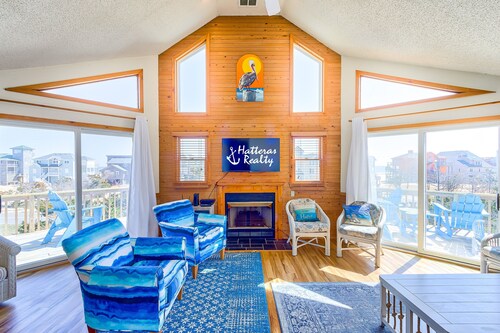 Pelican Perch: Dog-friendly,ocean views, outdoor pool & hot tub