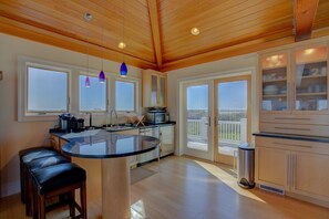 Fridge, microwave, oven, stovetop - Luxe ocean-view beach estate - amazing views, private pool, hot tub & elevator (North Topsail Beach)