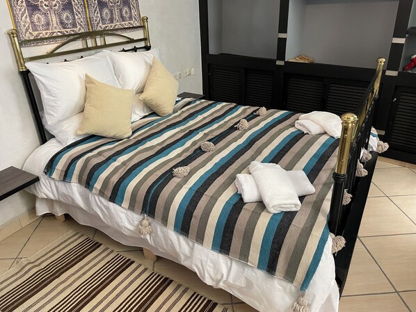 Appartement Familial, patio | Fer et planche Ă repasser, Wi-Fi gratuit