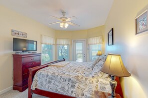 5 bedrooms, travel cot, free WiFi, bed sheets
