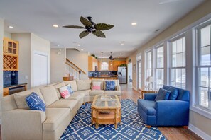 TV, fireplace, DVD player, stereo
