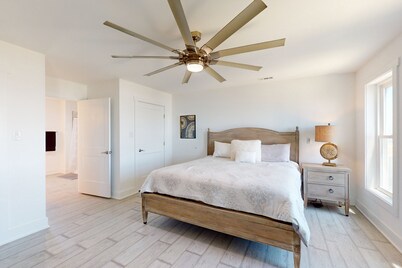 Dog-friendly home near the ocean with a modern kitchen, deck, & pool access