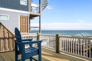 Property grounds - Oceanfront estate with pool, hot tub, elevator, pool table & cook's kitchen (North Topsail Beach)