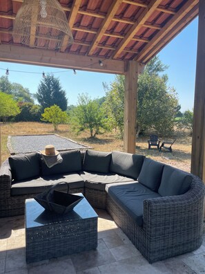 Terrace/patio - Le Yeme.10p charming house in the heart of the Landes .heated swimming pool. (Laluque)