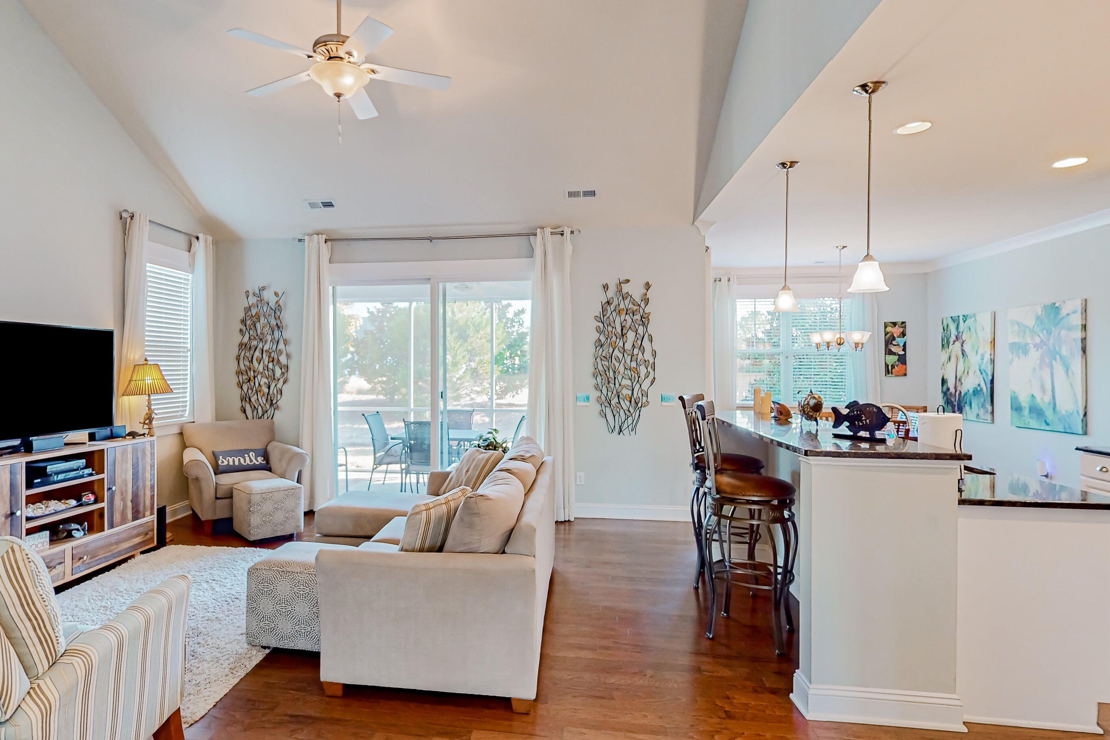 Télévision, lecteur de DVD, écrans d'ordinateur