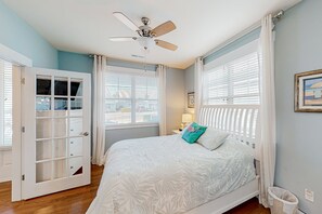 2 chambres, bureau, fer et planche à repasser, Wi-Fi gratuit