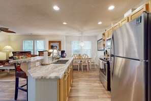 Fridge, microwave, oven, stovetop - Coastal Condo with golf course view and shared pool access (Southport)