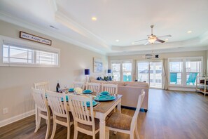 Dining - Multi-level duplex with beautiful ocean and Intracoastal views, elevator & pool (North Topsail Beach)