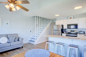 Interior - Waterfront duplex with sound views, community pool, deck, washer/dryer, AC (North Topsail Beach)