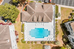 Piscina interna, piscina aquecida