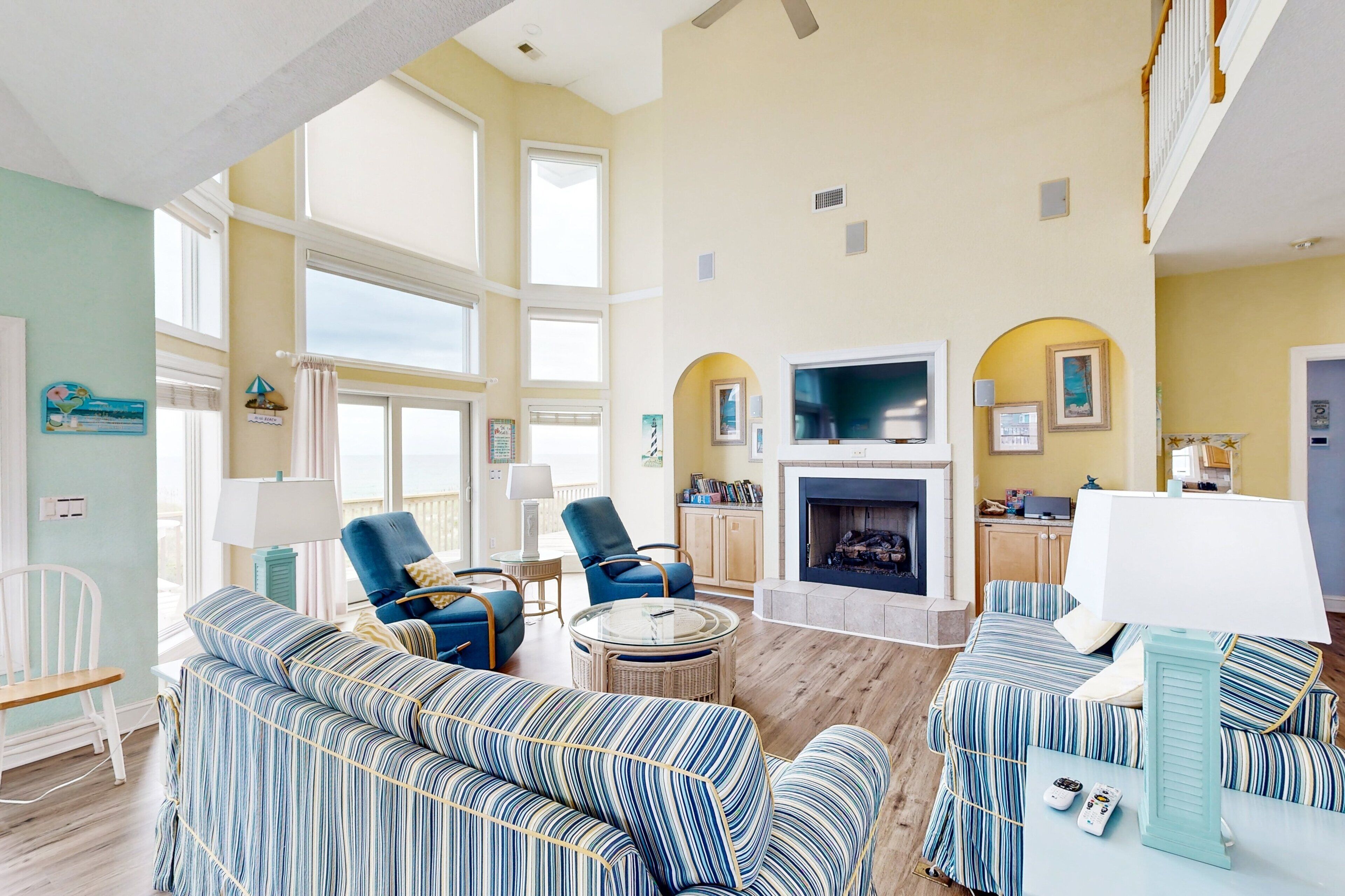 Fernseher, DVD-Player, Tischtennisplatte, Stereoanlage