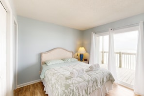 4 bedrooms, free WiFi, bed sheets