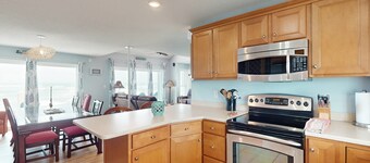 Townhome on the sand with direct beach access, ocean views, deck, & W/D