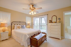 3 bedrooms, free WiFi, bed sheets - Water-view two-story duplex with multiple decks, outdoor shower, washer/dryer (North Topsail Beach)