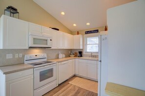 Fridge, microwave, oven, stovetop - Water-view duplex with decks, outdoor shower, washer/dryer, and beach access (North Topsail Beach)
