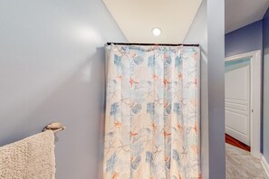 淋浴設備、提供毛巾