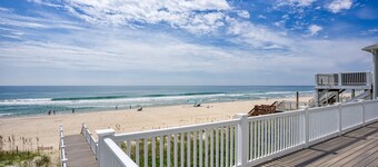 Beautiful oceanfront home with private beach access, hot tub & amazing views