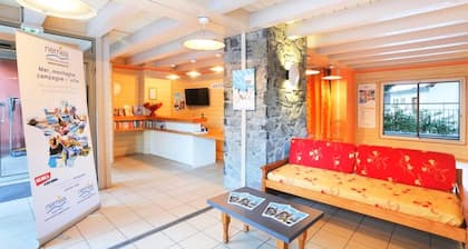 Studio for 4 People