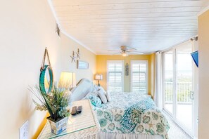 3 bedrooms, free WiFi, bed sheets - Beachfront condo with ocean views, pool, tennis, gym, balcony (North Topsail Beach)