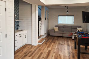 غرفة الألعاب