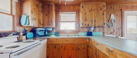 冰箱、微波炉、烤箱、炉灶