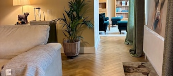 Lake View Luxury Apartment