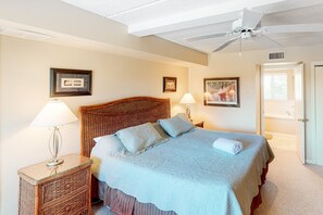 1 bedroom, desk, iron/ironing board, free WiFi - Family Condo w/Free WiFi, Central AC, Shared Pool, Private Washer/Dryer (Hatteras)