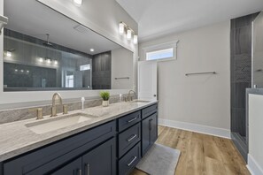 Shower, towels - Oceanview Home with private pool and close beach access (North Topsail Beach)