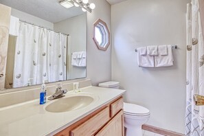 Shower, towels